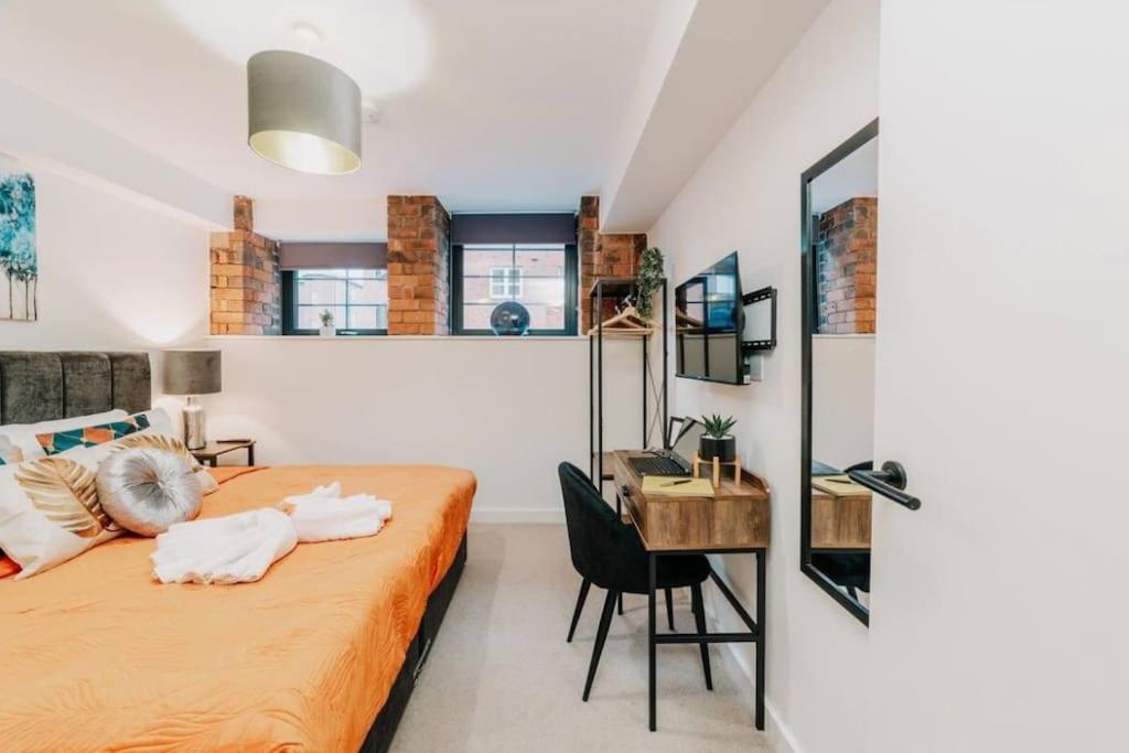 Apartment Centre - Sleeps Upto 6 Guests, On Street Car Parking